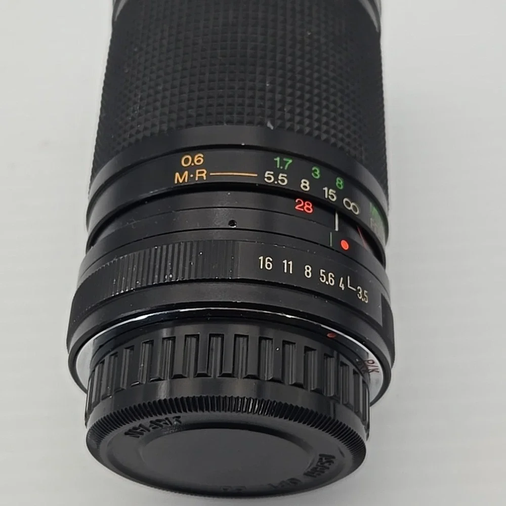 Vivitar 28-85mm Camera Lens 1:3.5-4.5 Macro Focusing‎ Zoom